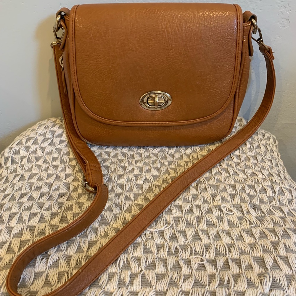 Francesca’s Brown Cross Body Bag